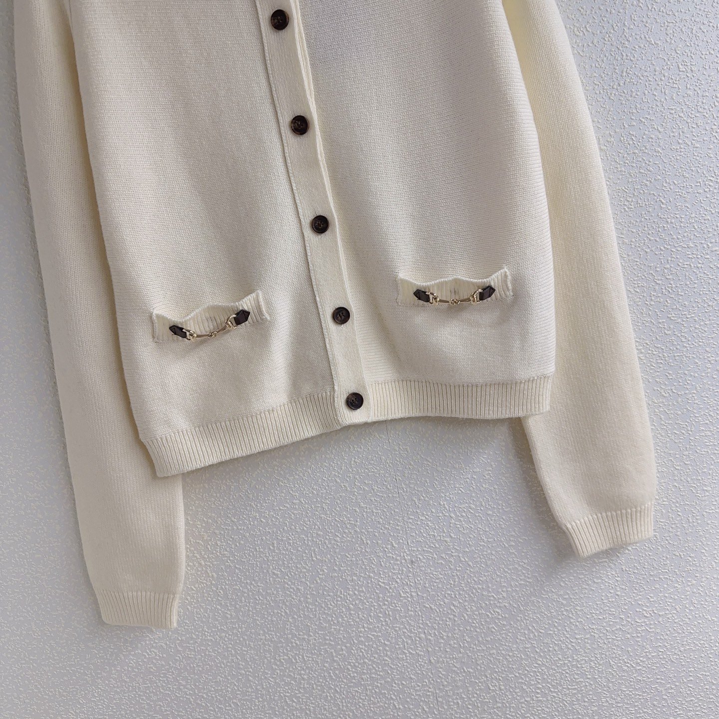 GUCCI double-pocket round-neck pullover sweater D122603 - Image 6