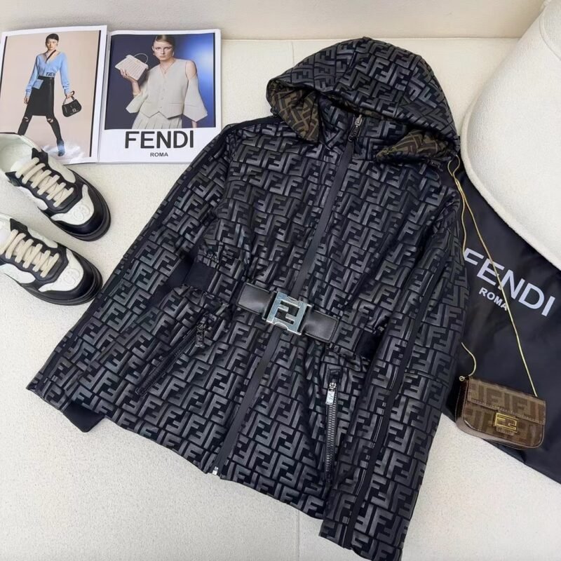 Fendi double-breasted fitted down jacket with a waistline D122701