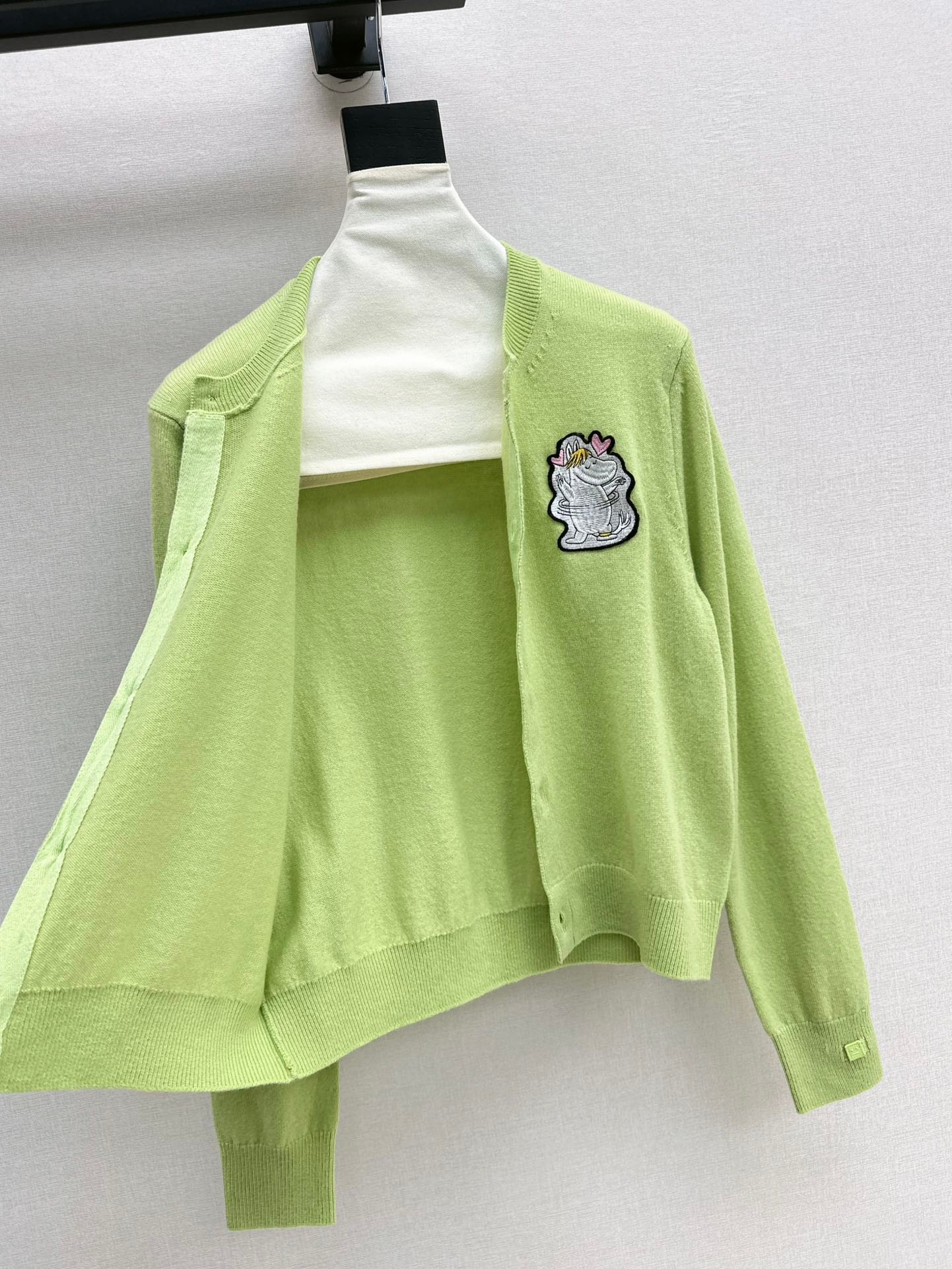 Acne Studios Fun Badge Decorated Cardigan D122704 - Image 4
