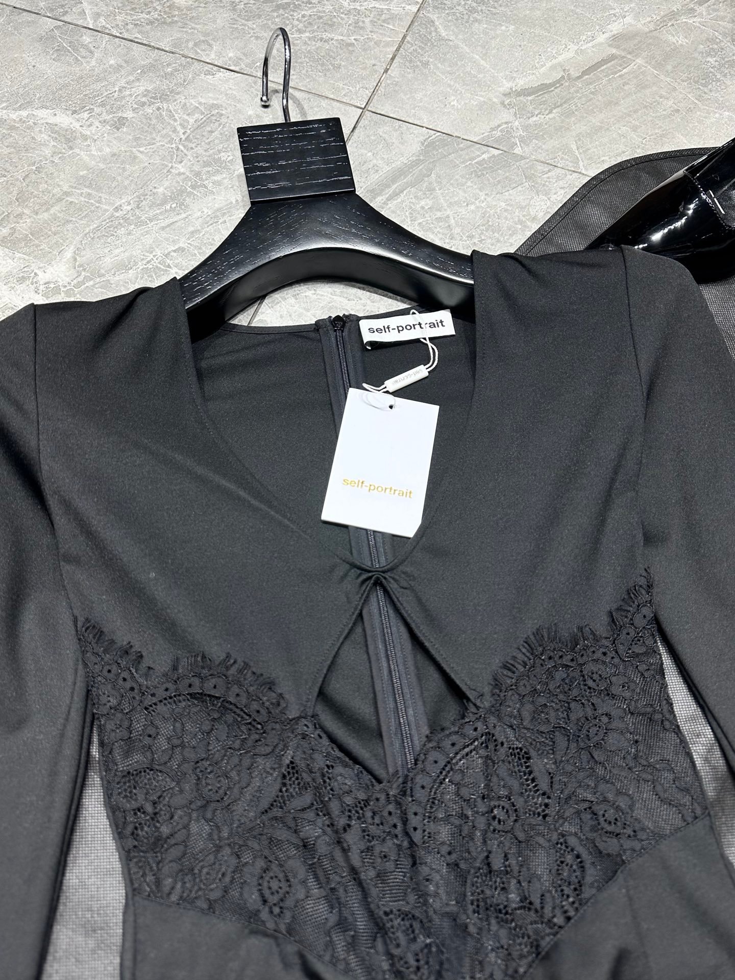 Self-Portrait Lace Long-Sleeved Open-Back Evening Gown D123103 - Image 4