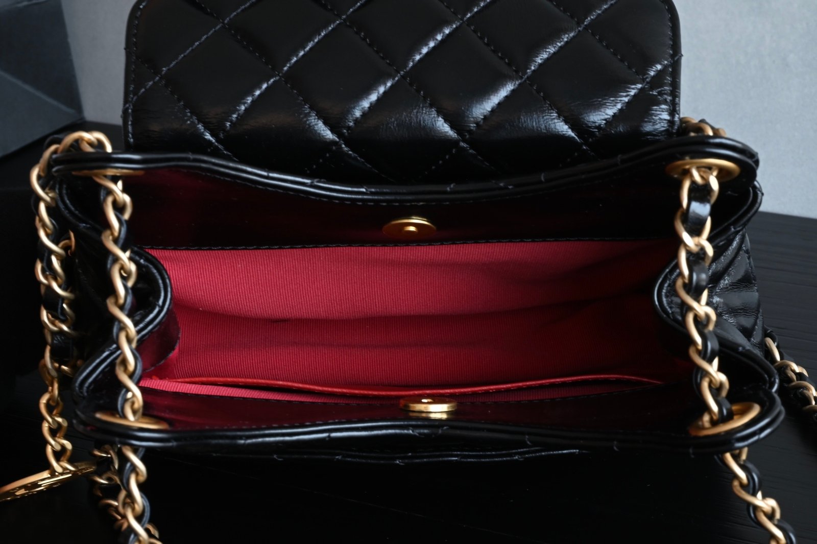 Chanel 2023 Small Wavy CC Hobo L10101 - Image 6