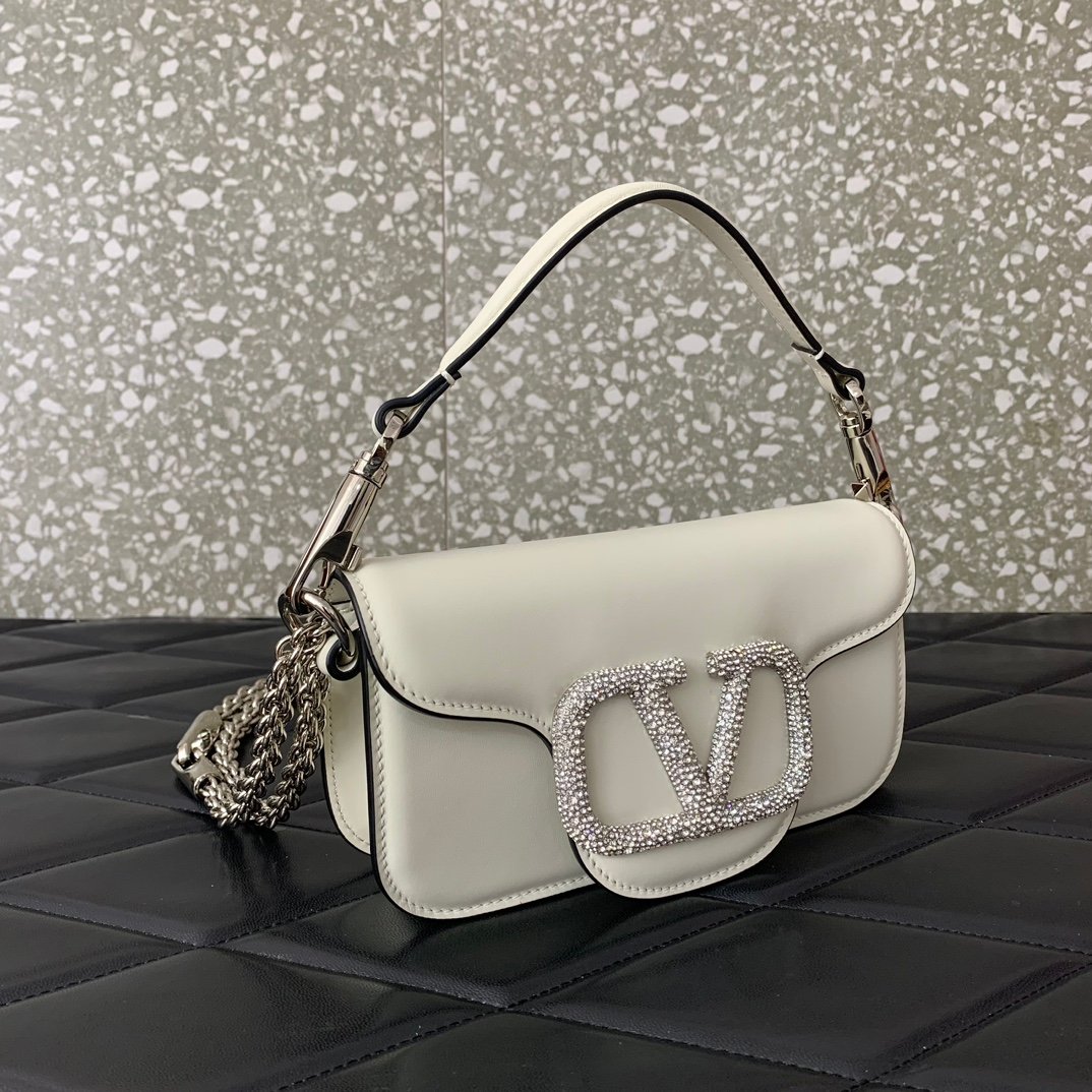 Valentino Garavani Locò small shoulder bag B6010302 - Image 3