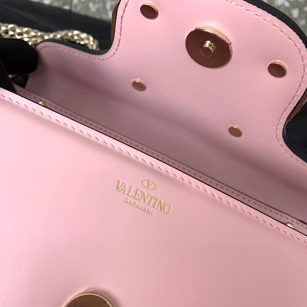 Valentino Garavani Locò small shoulder bag B6010302 - Image 12