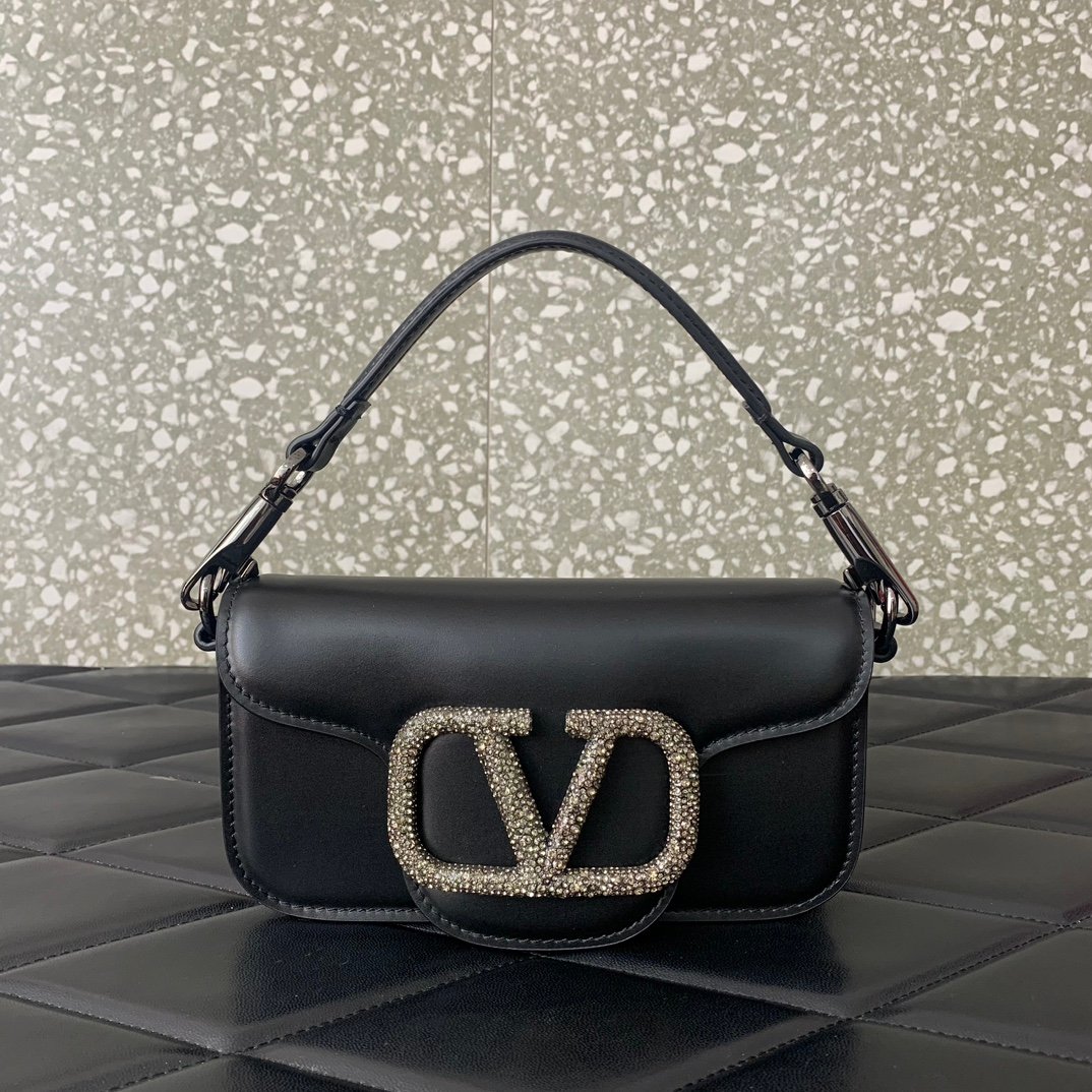 Valentino Garavani Locò small shoulder bag B6010302 - Image 14