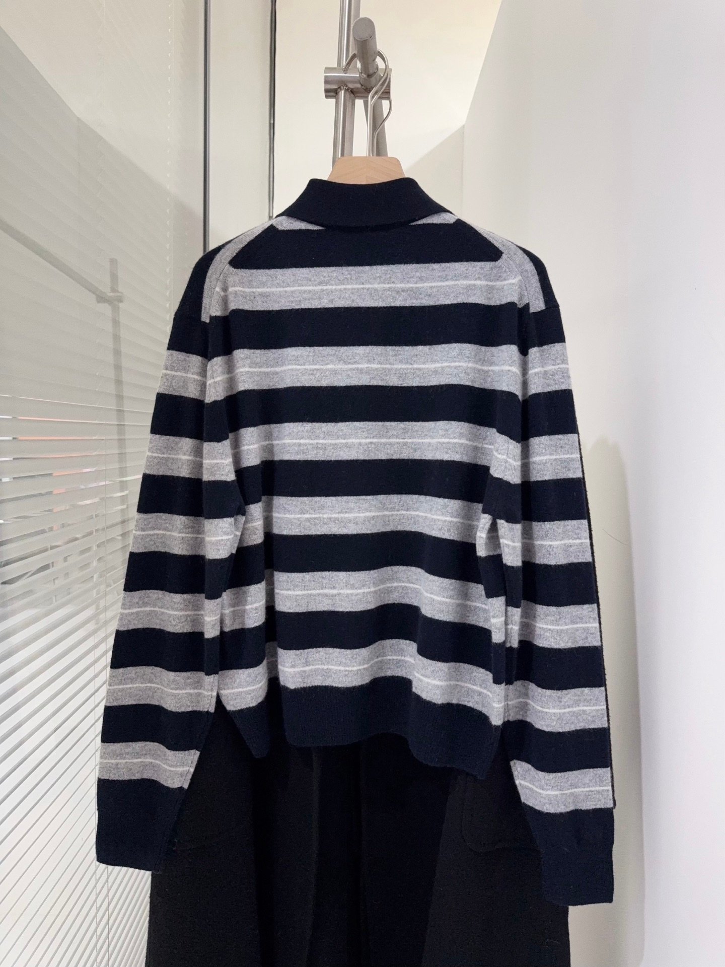 Miu Miu Navy Cashmere Polo Shirt W6010603 - Image 8