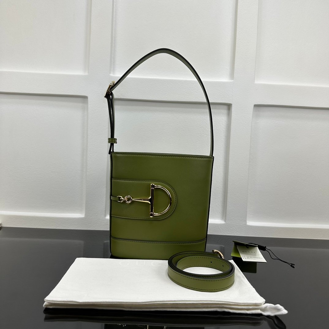 Gucci 73 Small Bucket Bag In Leather B6010607 - Image 2
