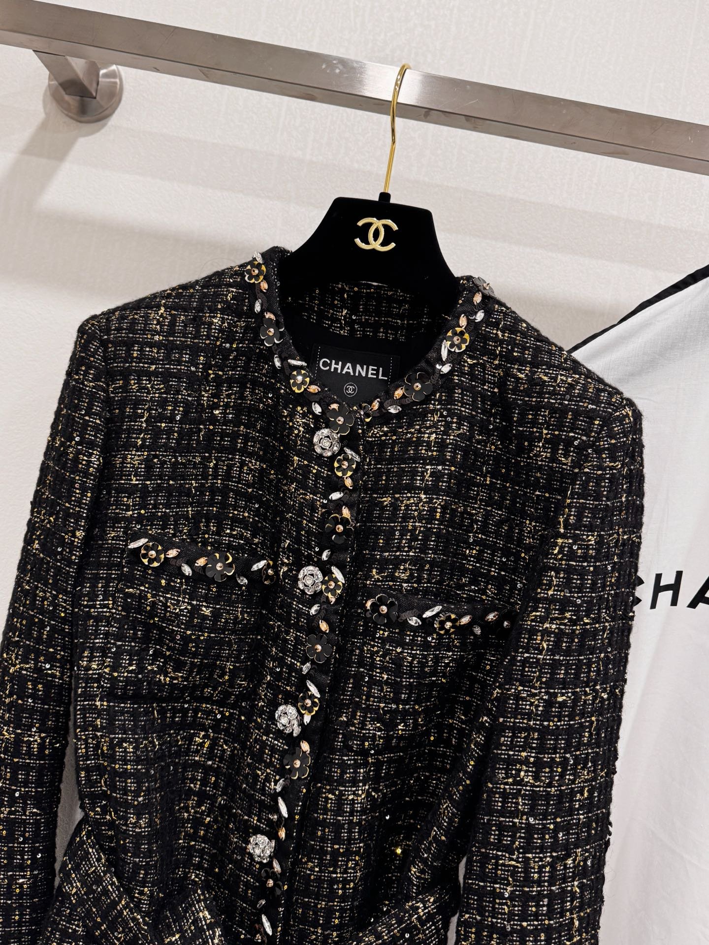 Chanel black tweed jacket W6010701 - Image 3