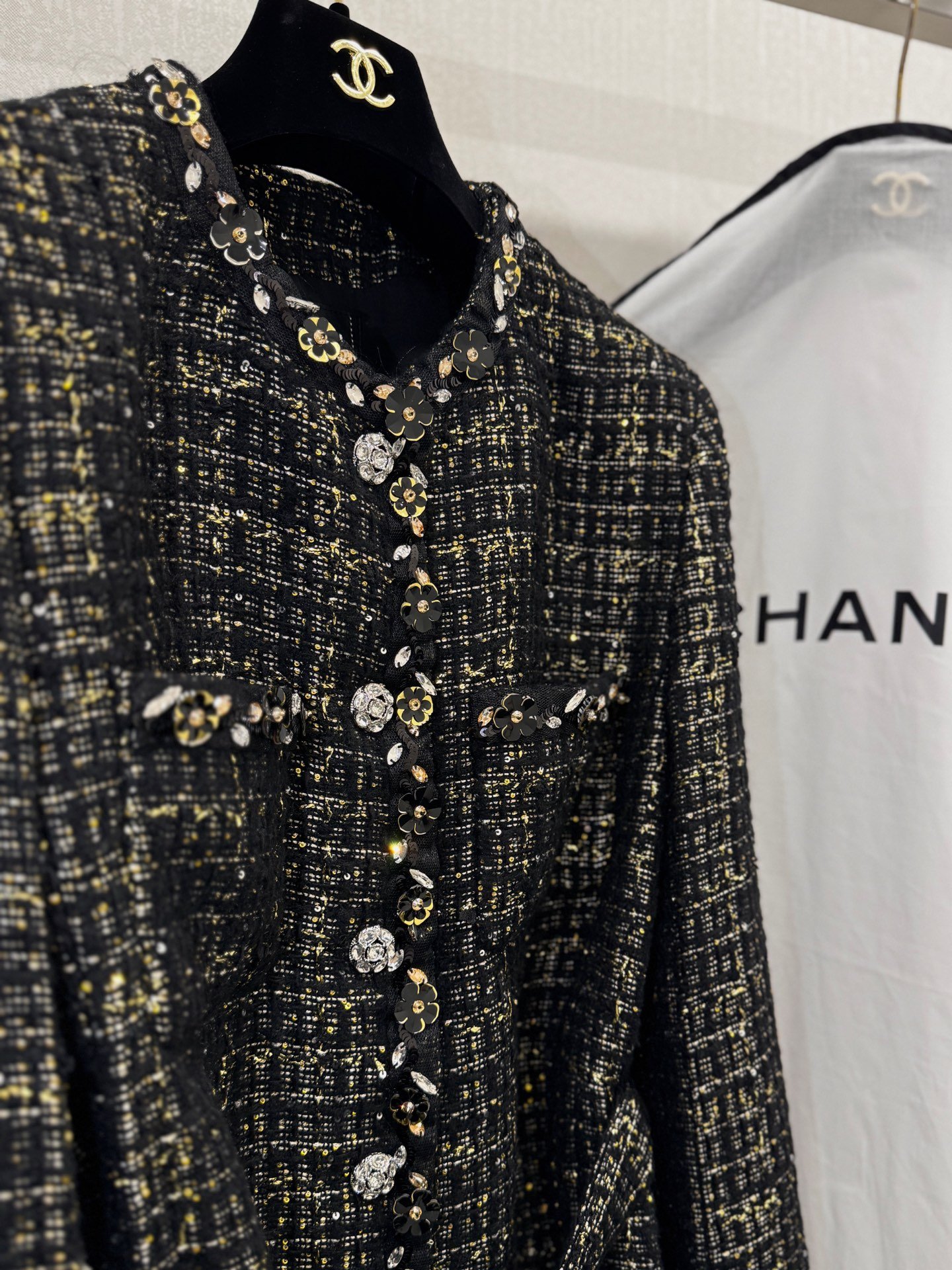 Chanel black tweed jacket W6010701 - Image 4