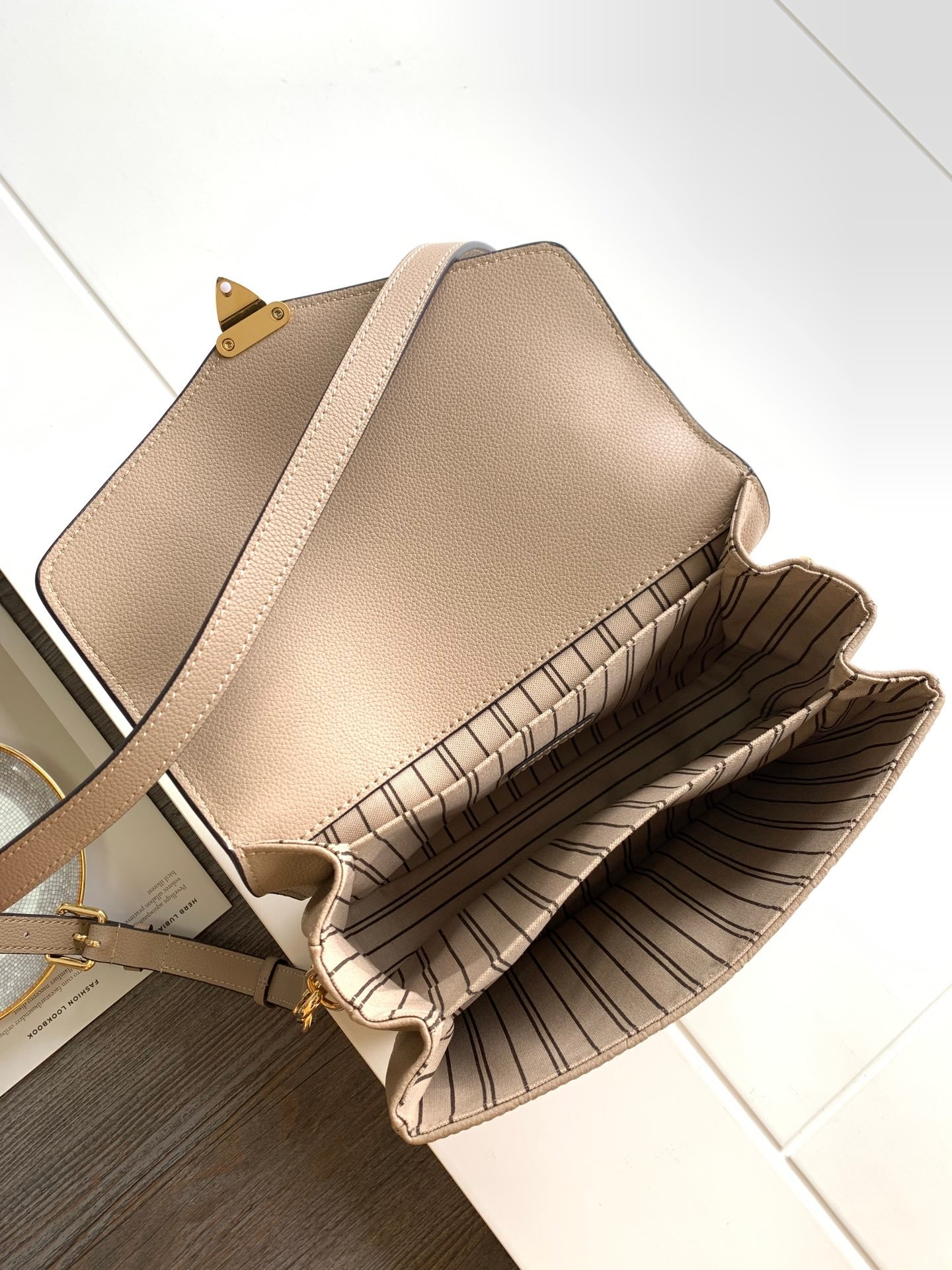 Louis Vuitton Empreinte Pochette Metis B6011502 - Image 12