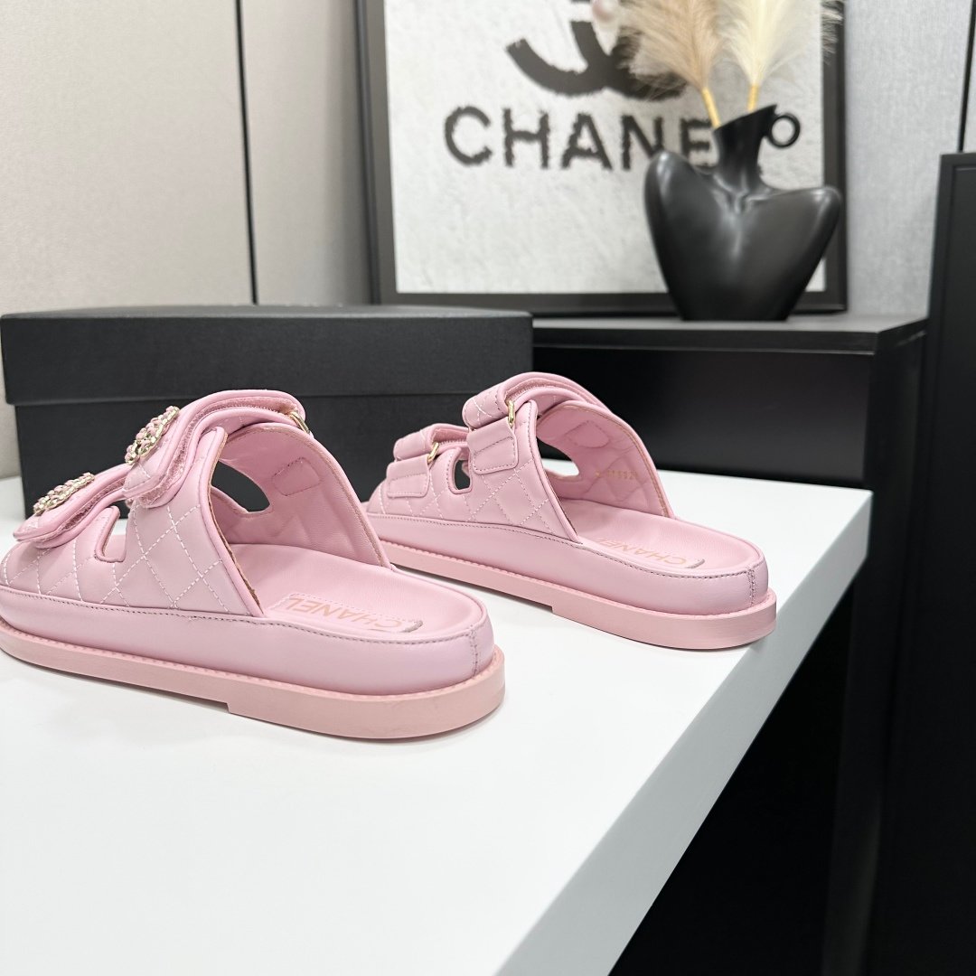 CHANEL Velcro Beach Sandals B6011505 - Image 4