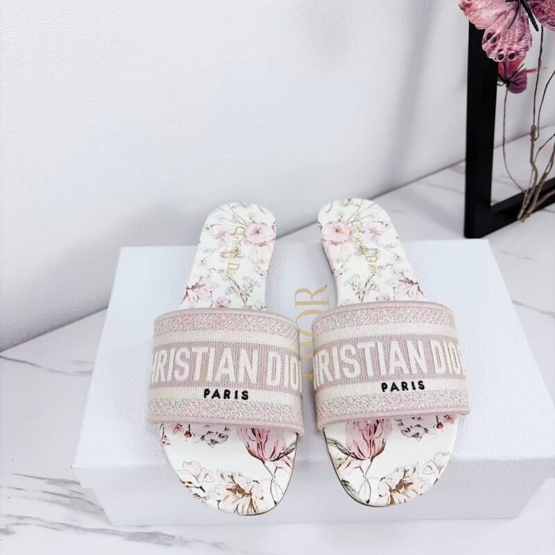 Dior one-word embroidered slippers B6011508