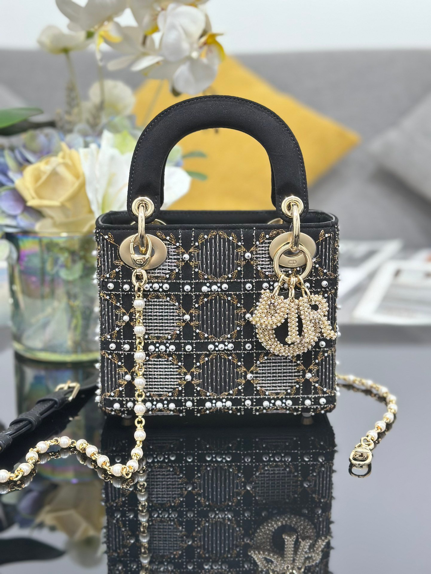 Dior Three-Part Embroidered Diamond Pattern Pearl Tote Bag B6011607