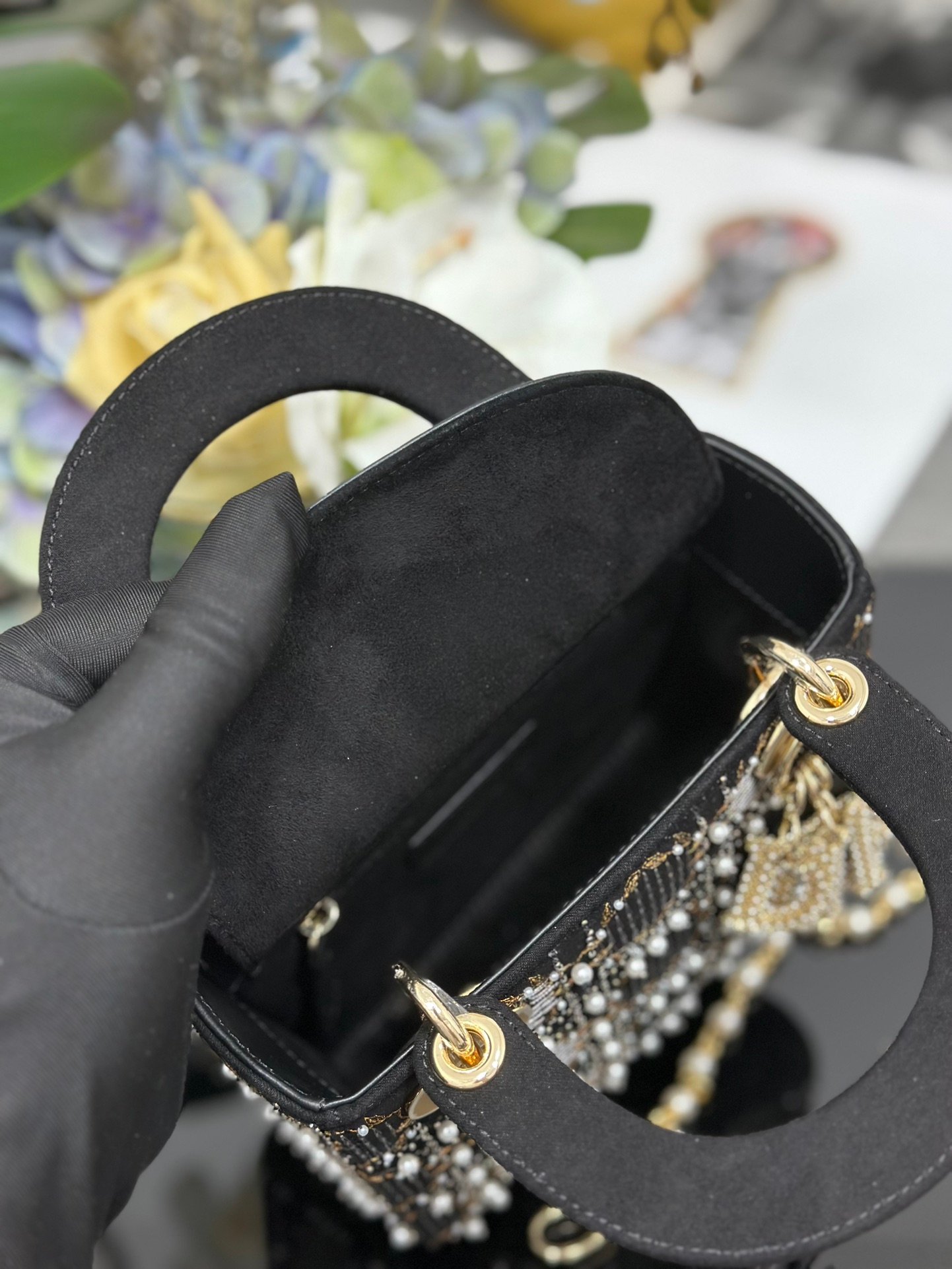 Dior Three-Part Embroidered Diamond Pattern Pearl Tote Bag B6011607 - Image 6
