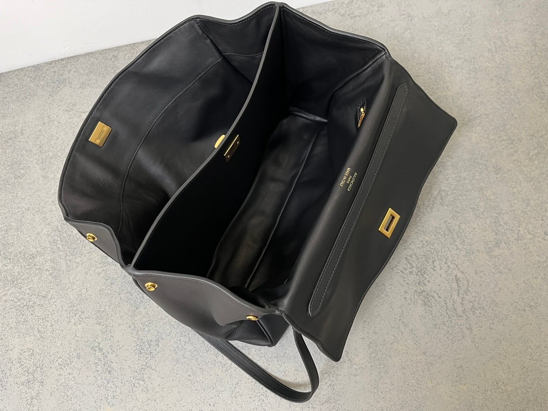 Balenciaga silhouette bag B6011905 - Image 7