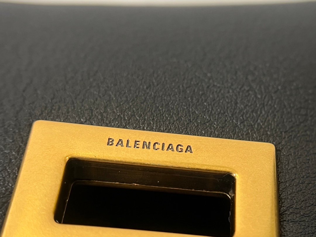 Balenciaga silhouette bag B6011905 - Image 3