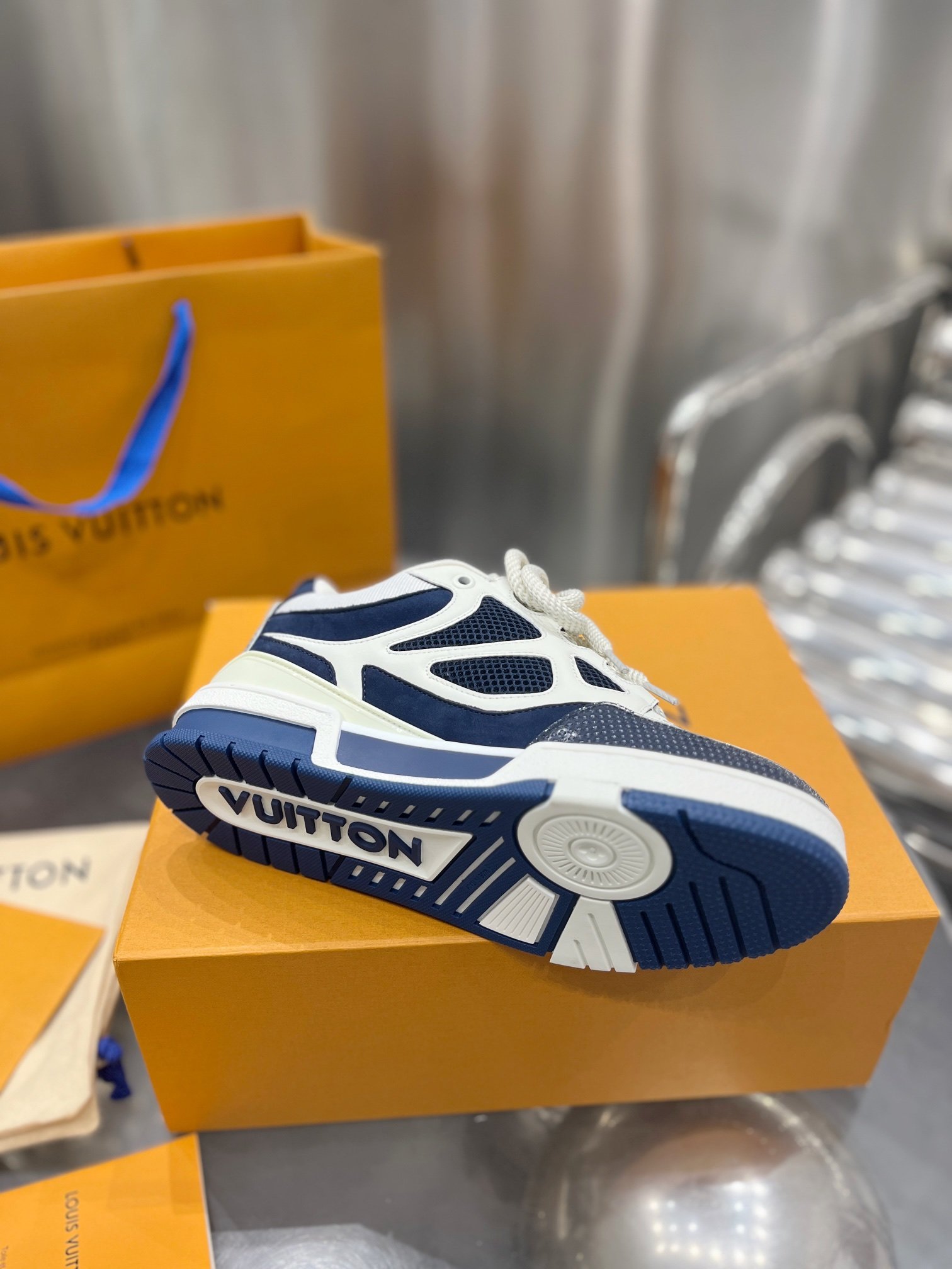 LV sports shoes B6011907 - Image 5