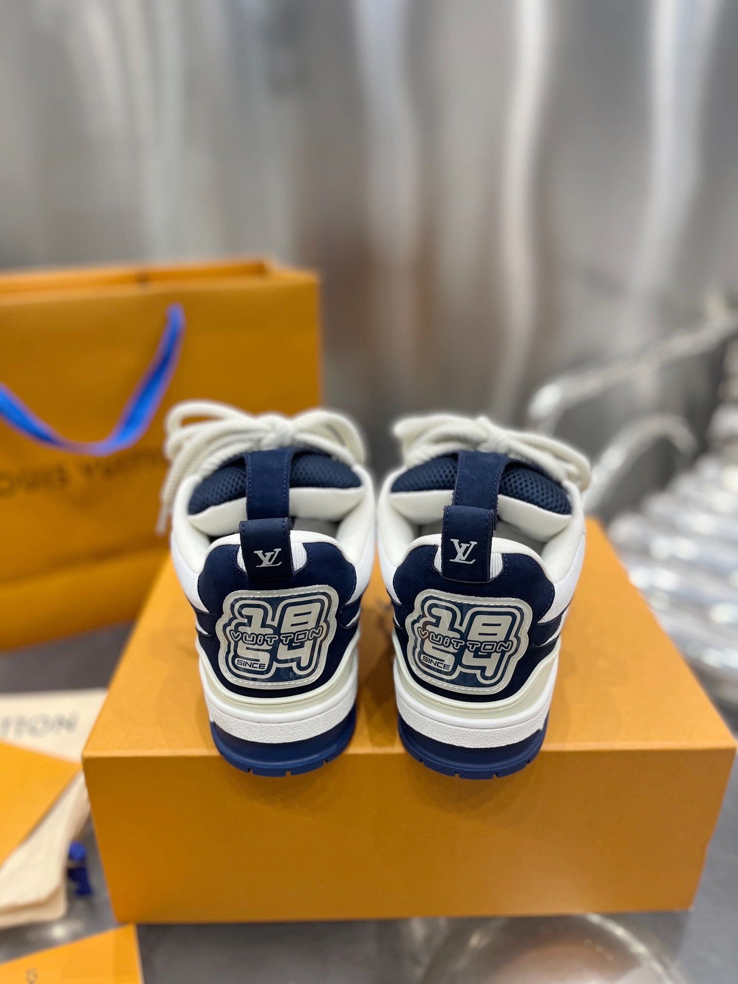LV sports shoes B6011907 - Image 3