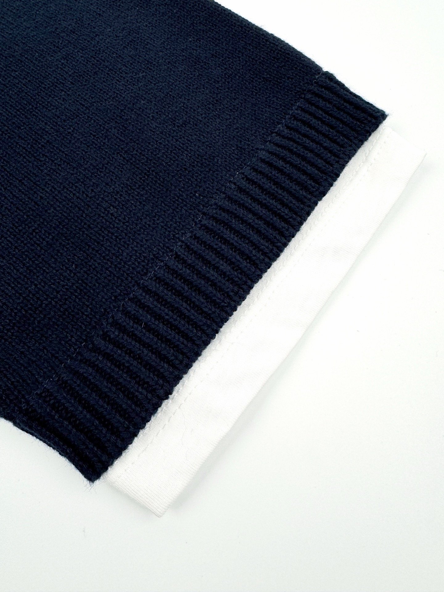 MiuMiu two-piece connected sweater M6011909 - Image 6