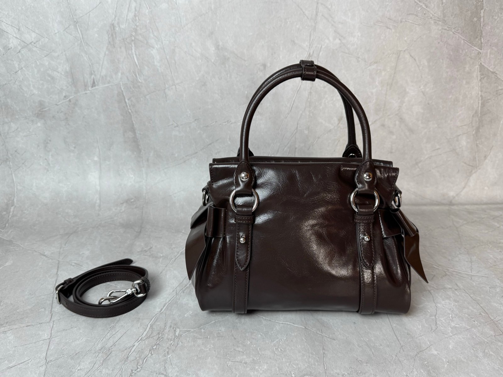 Miu Miu leather handbag B6012103 - Image 3