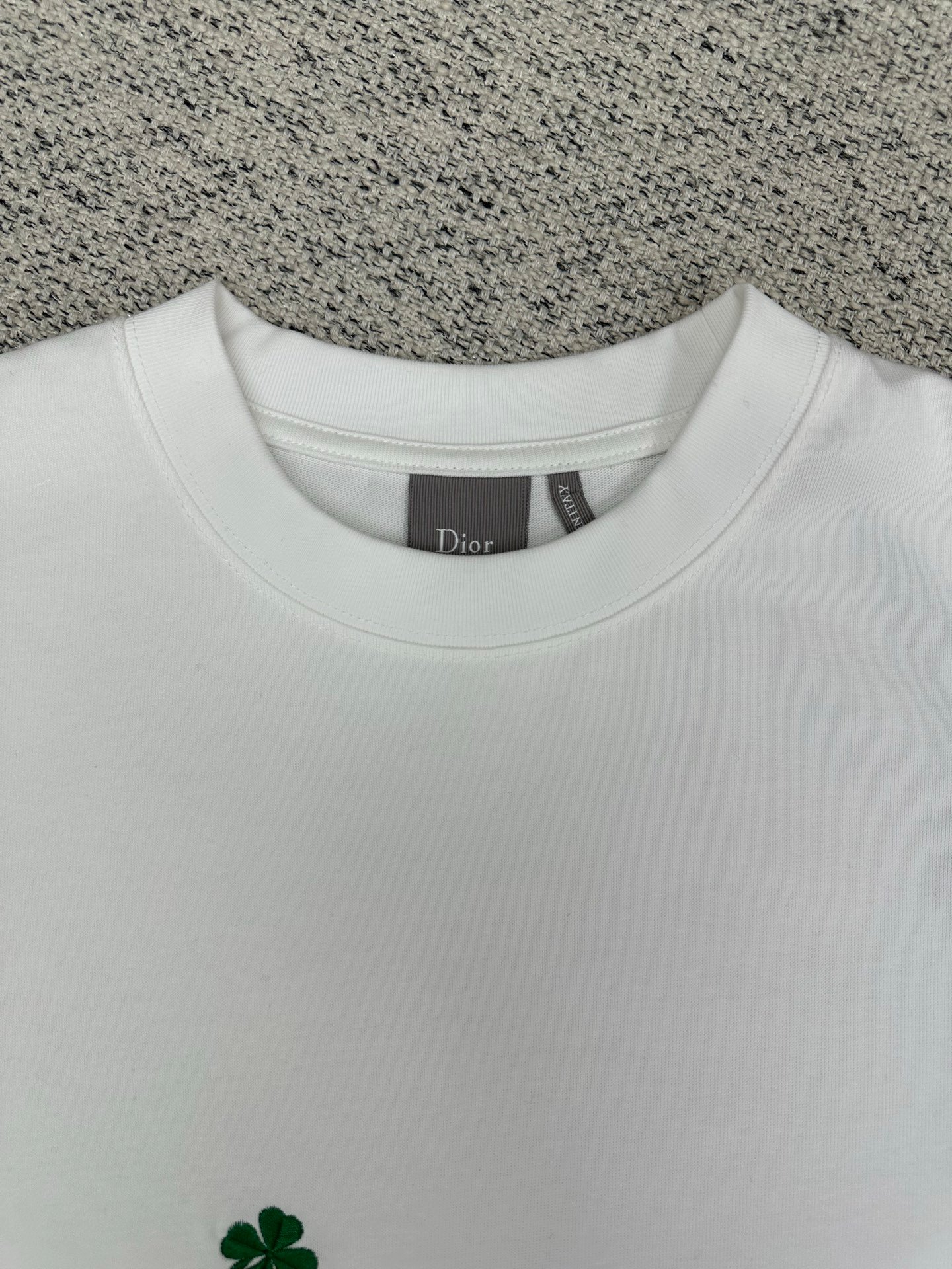 Dior T-Shirt with Dior Clover Embroidery M6012104 - Image 4