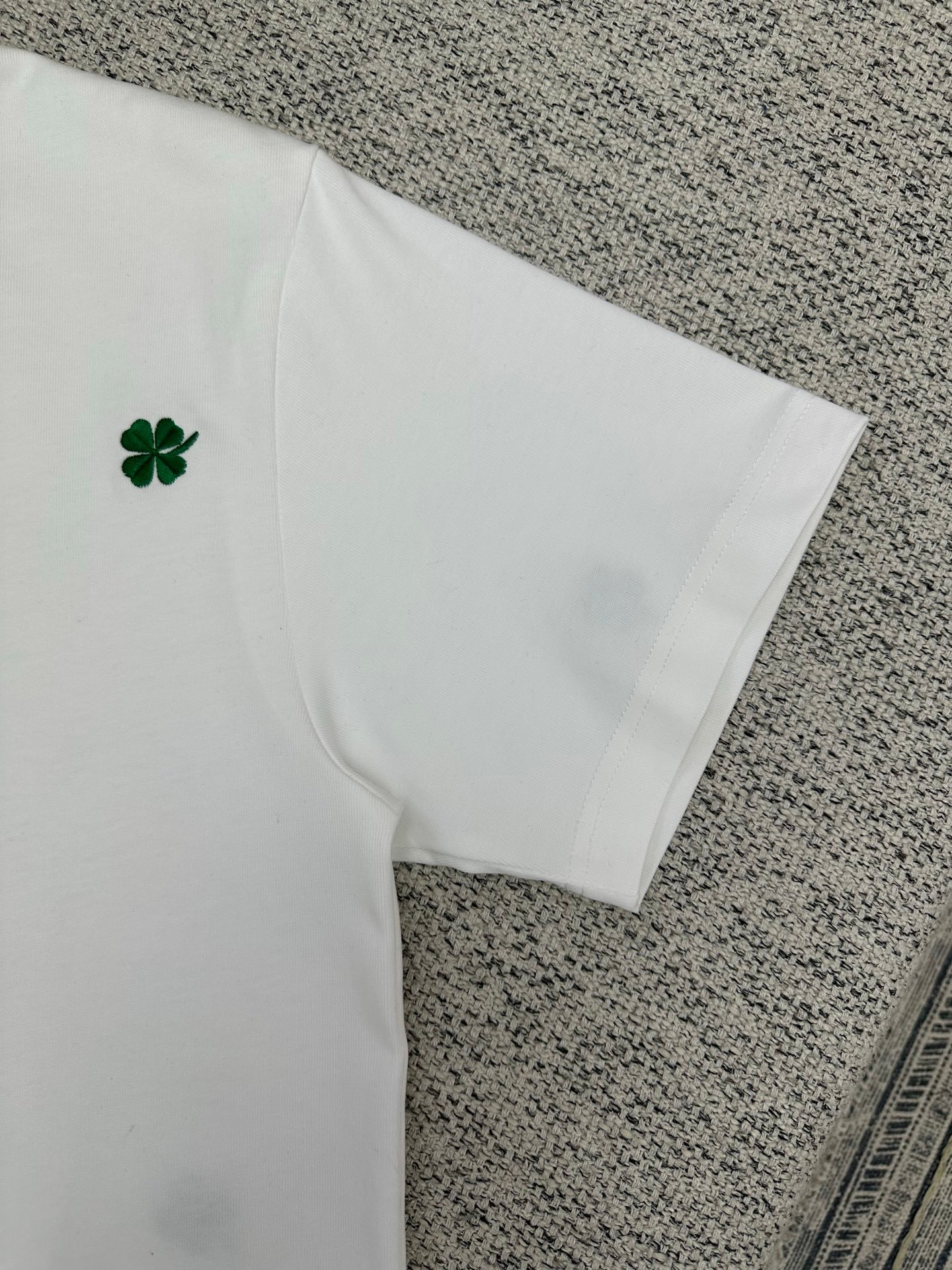 Dior T-Shirt with Dior Clover Embroidery M6012104 - Image 5