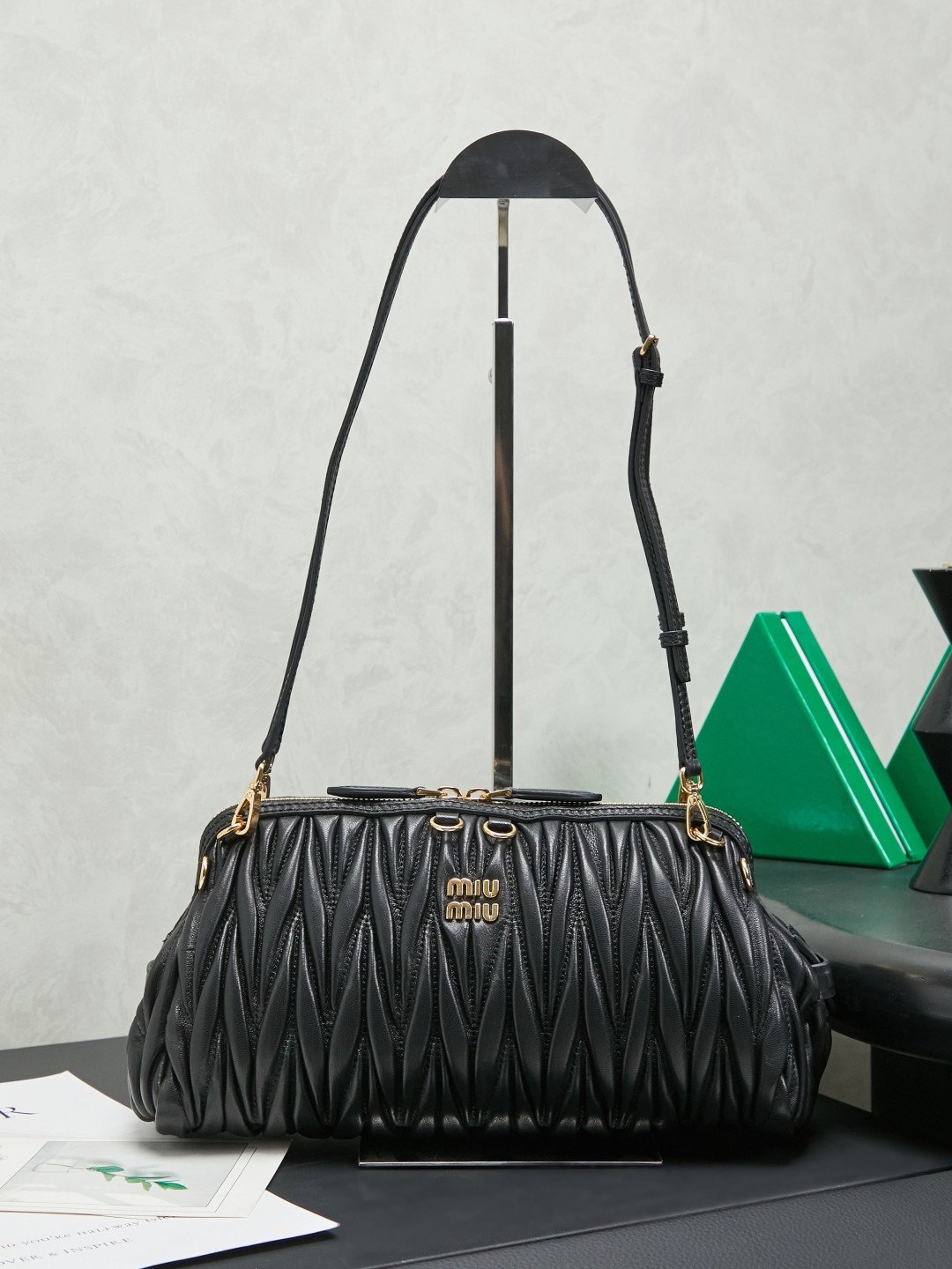 Miu Miu pleated leather shoulder bag B6012202 - Image 2