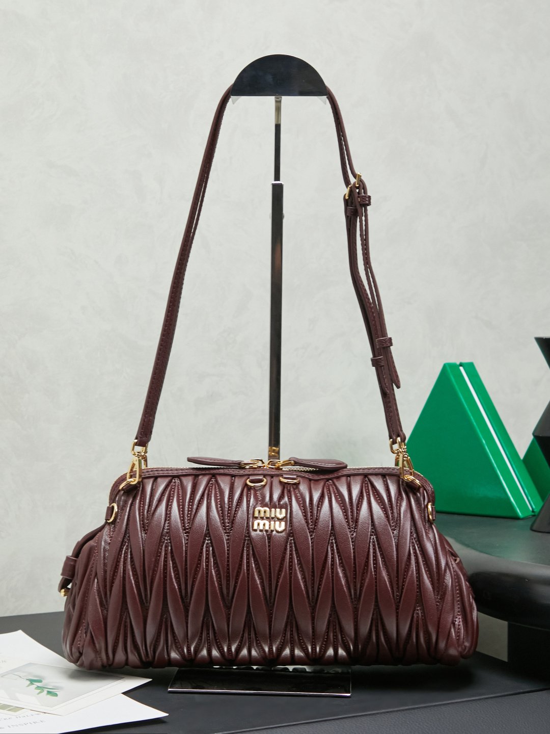 Miu Miu pleated leather shoulder bag B6012202 - Image 5