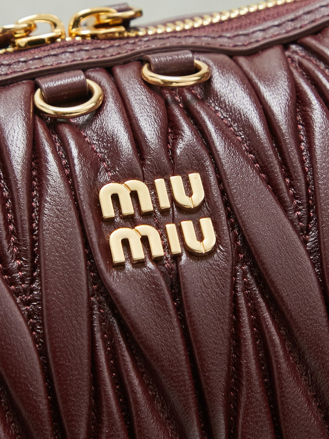 Miu Miu pleated leather shoulder bag B6012202 - Image 7