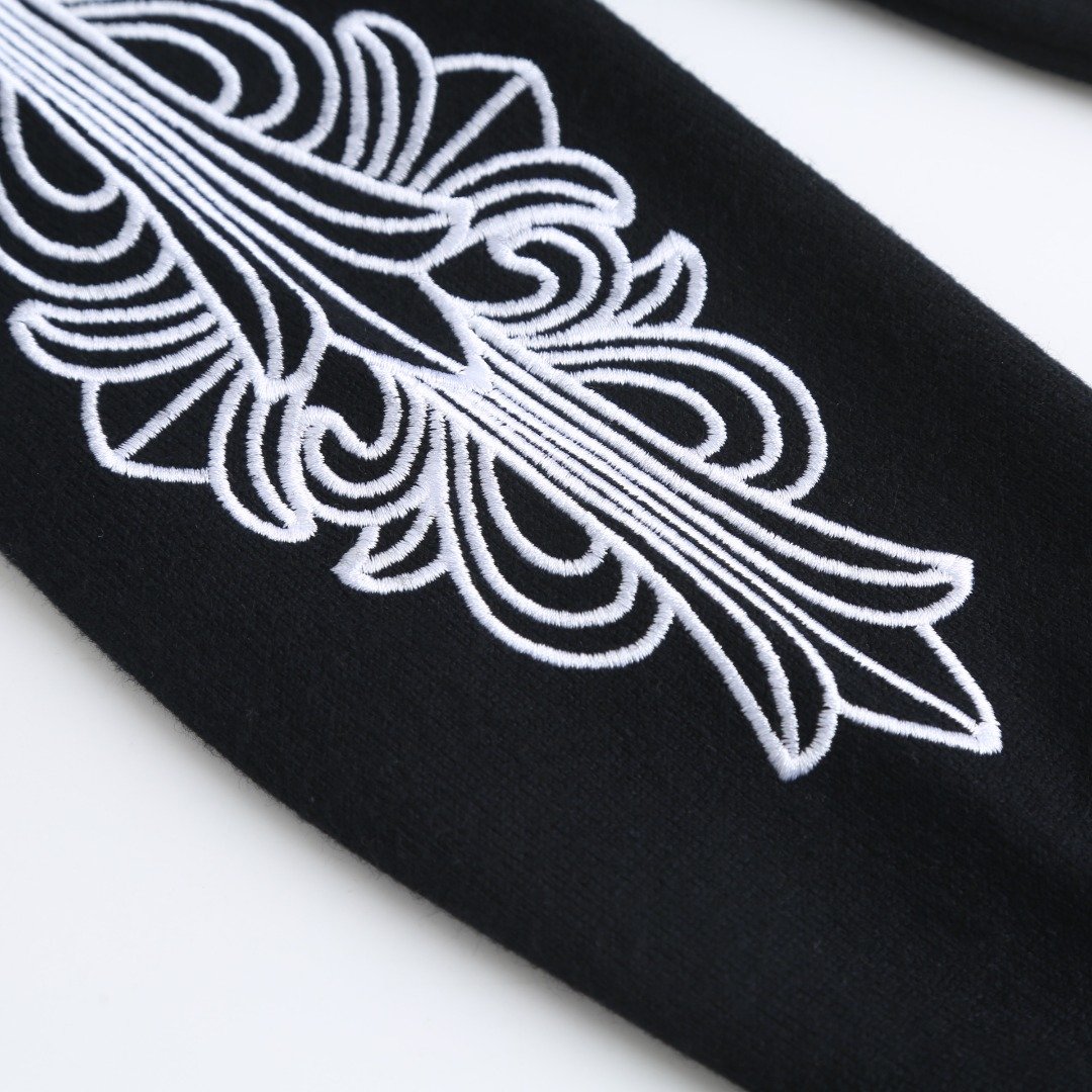 Chrome Hearts Cashmere Embroidered Sweater M6012201 - Image 5