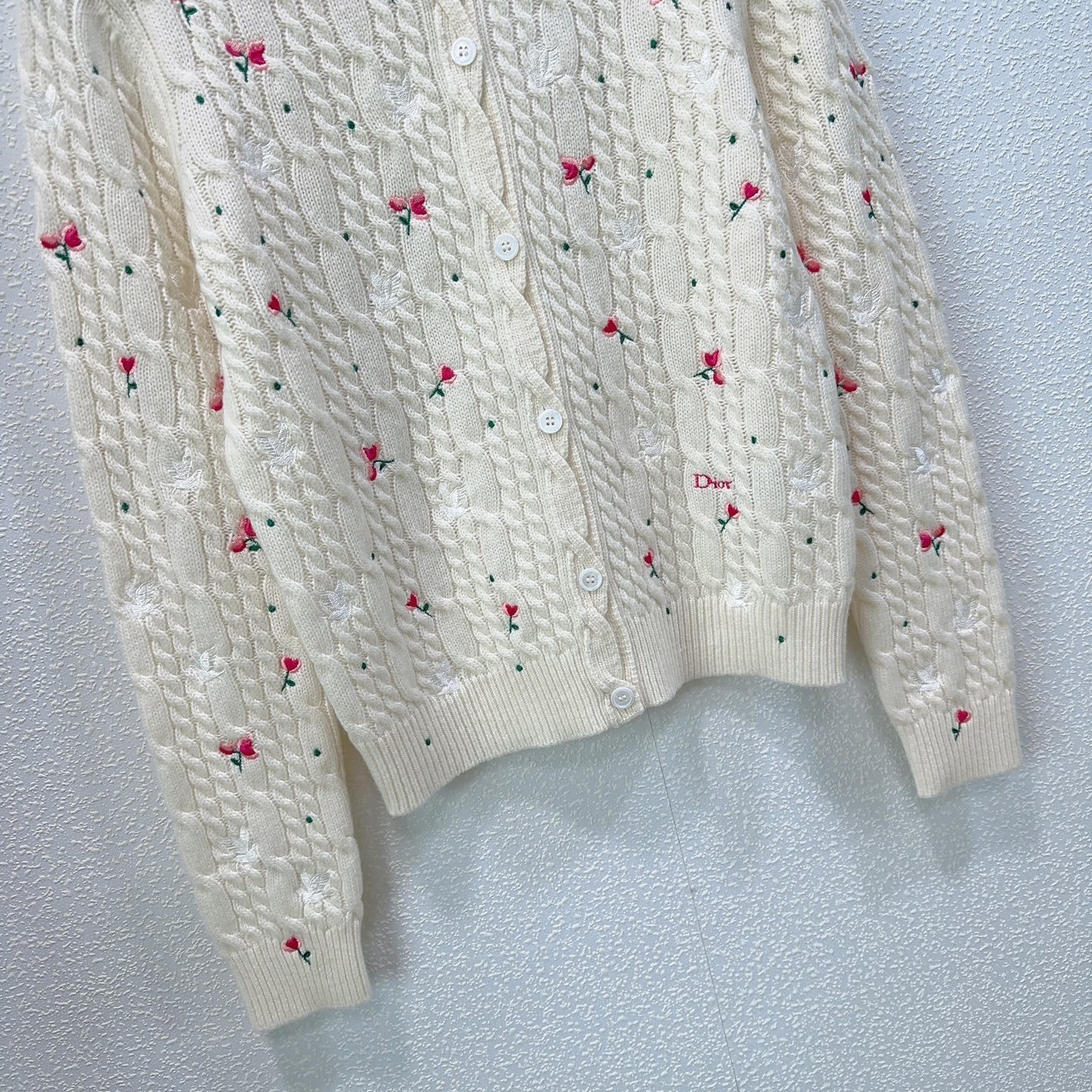 DIOR Heavyweight Embroidered Round-neck Knit Cardigan W6012308 - Image 4