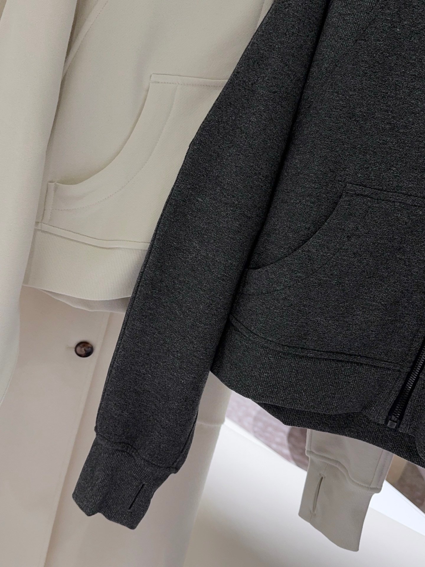 Lululemon Loose Hoodie W6012607 - Image 4