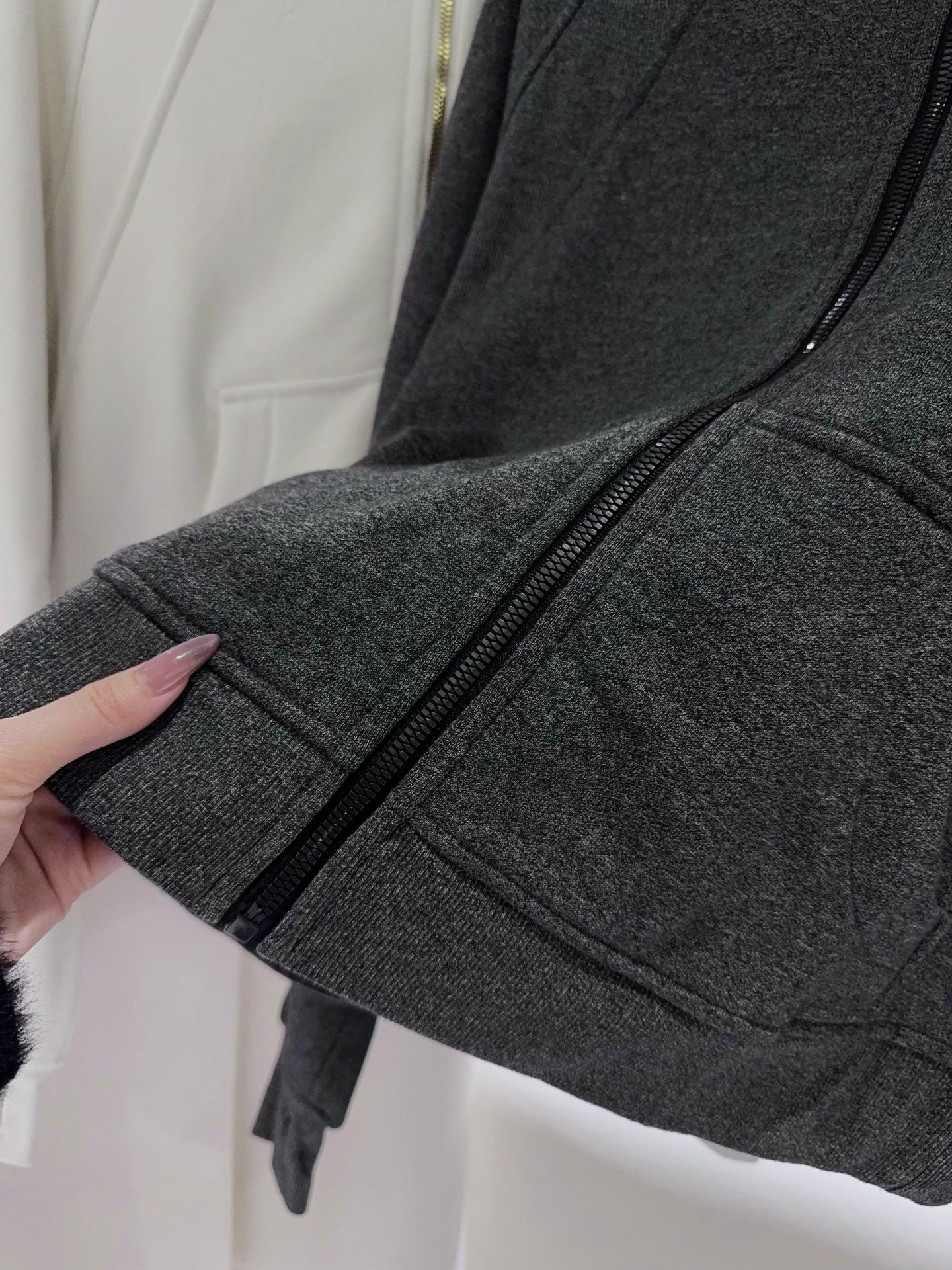 Lululemon Loose Hoodie W6012607 - Image 3