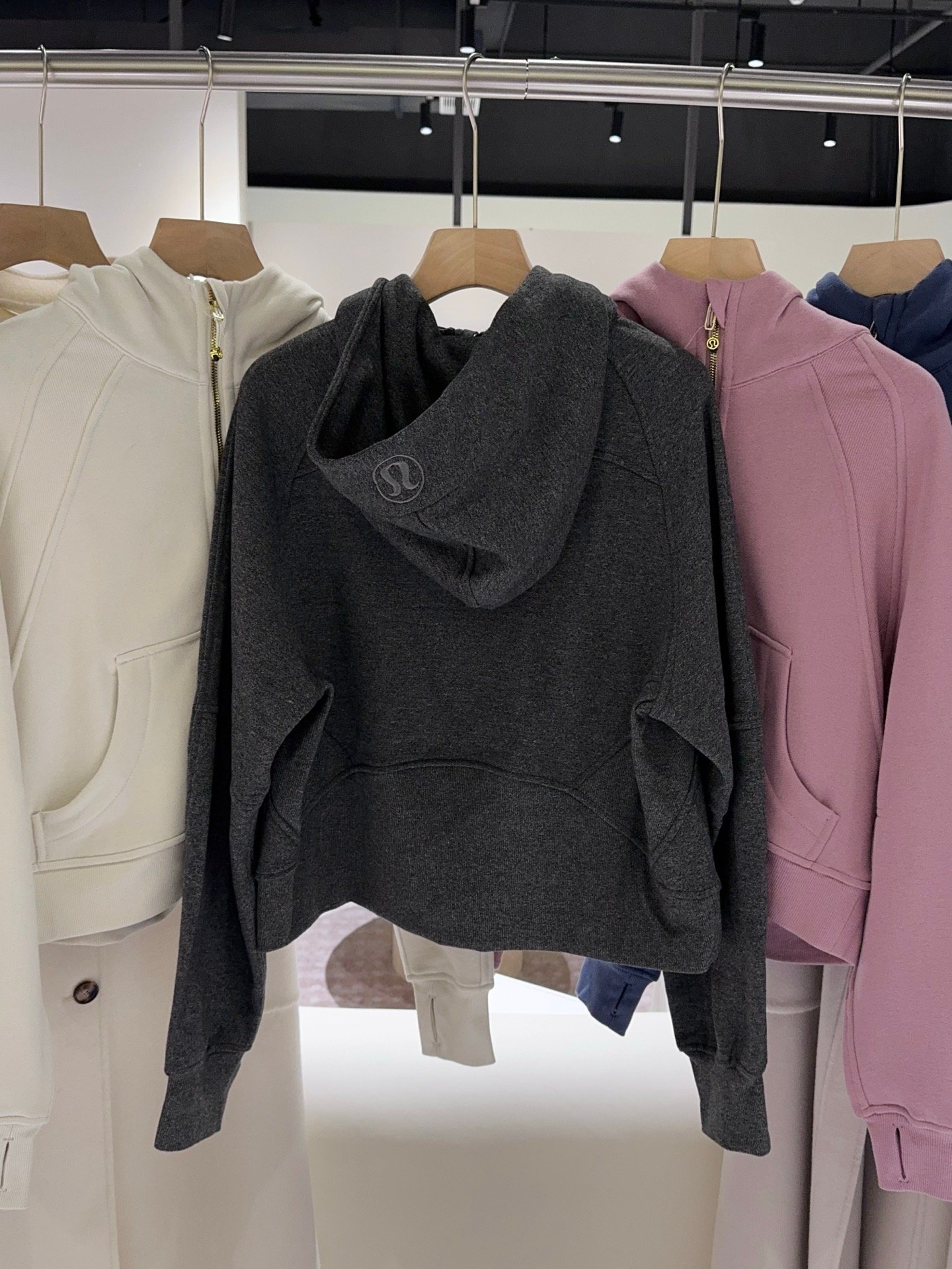 Lululemon Loose Hoodie W6012607 - Image 5