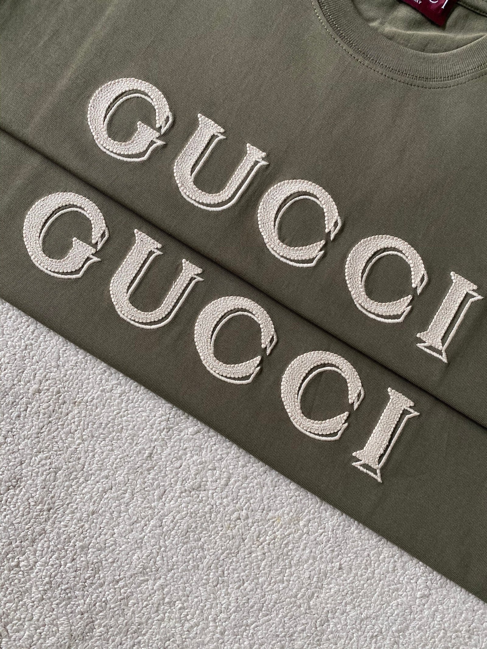 GUCCI Forest Green Embroidered Round-neck Short-sleeve Shirt M6012608 - Image 4