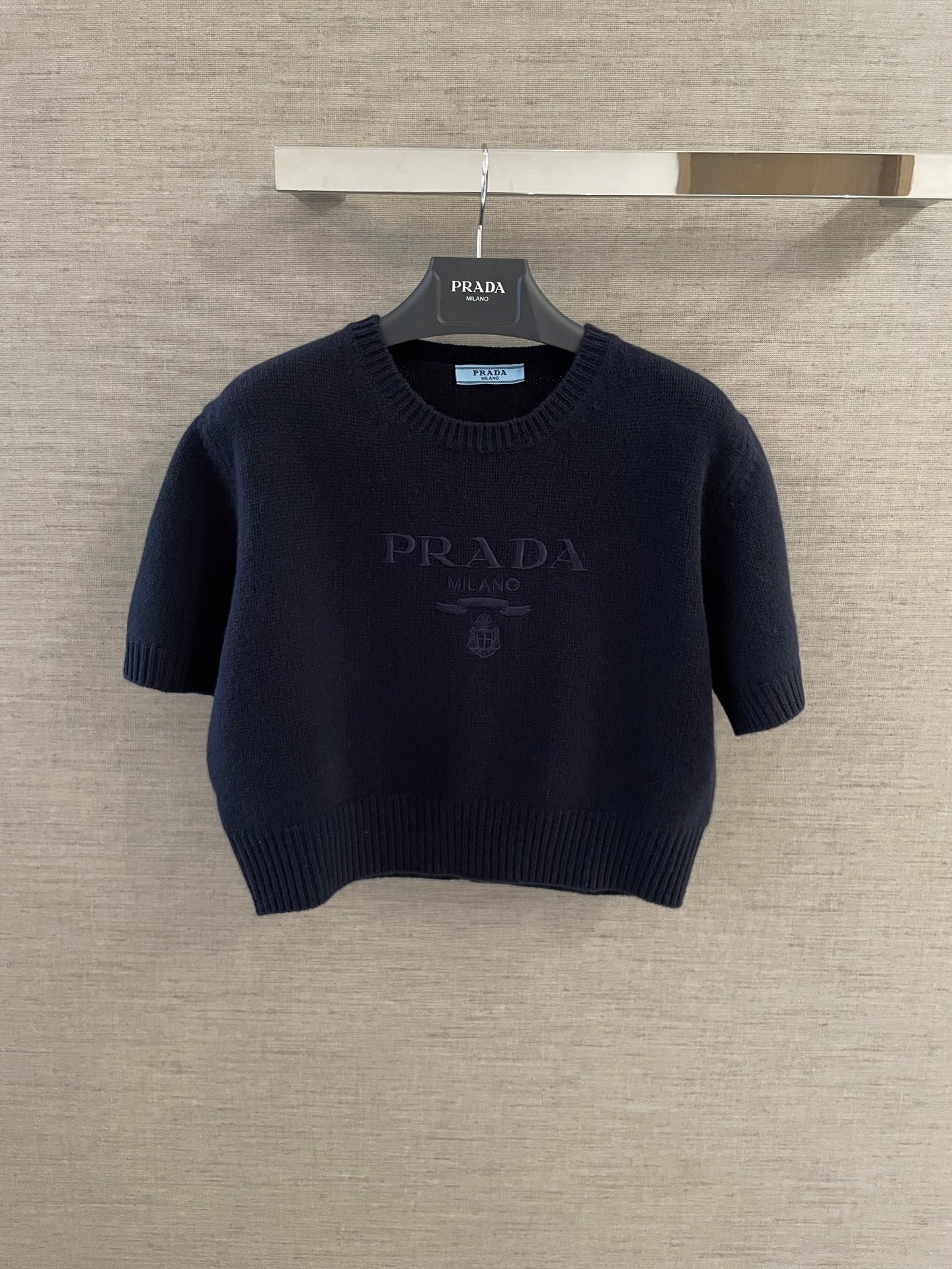 Prada logo-embroidered crew-neck Knitwear W6020308 - Image 2