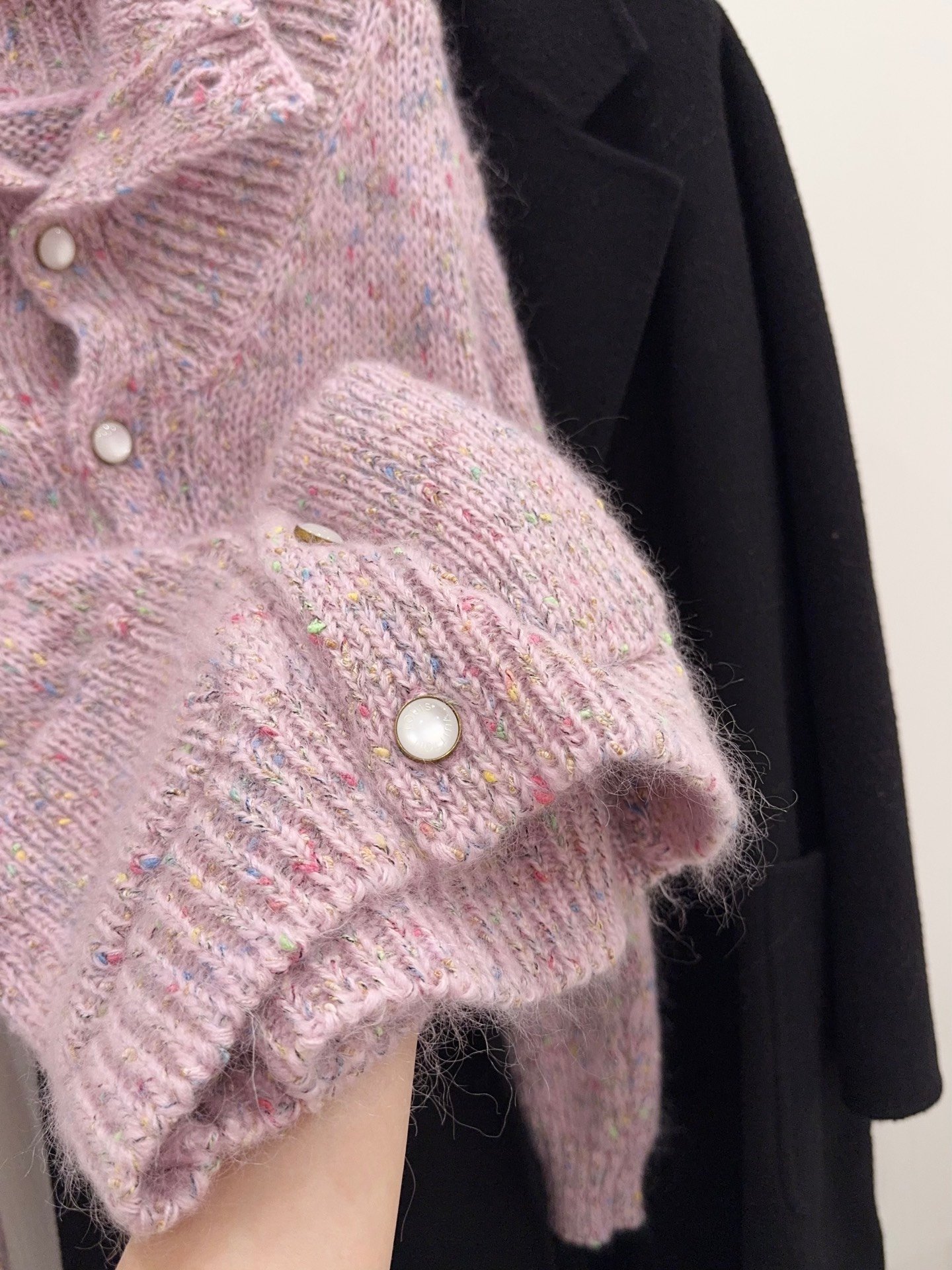 LV Pink V-neck Sweater W6020401 - Image 5