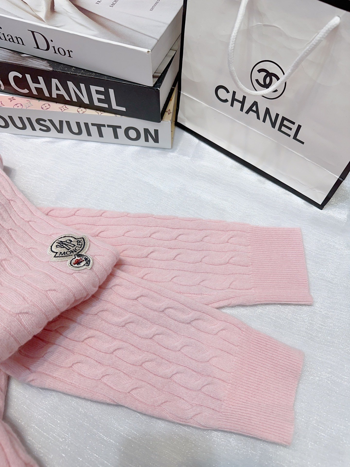 Moncler logo checked pattern crew-neck long-sleeve wool and cashmere sweater W6020404 - Image 7