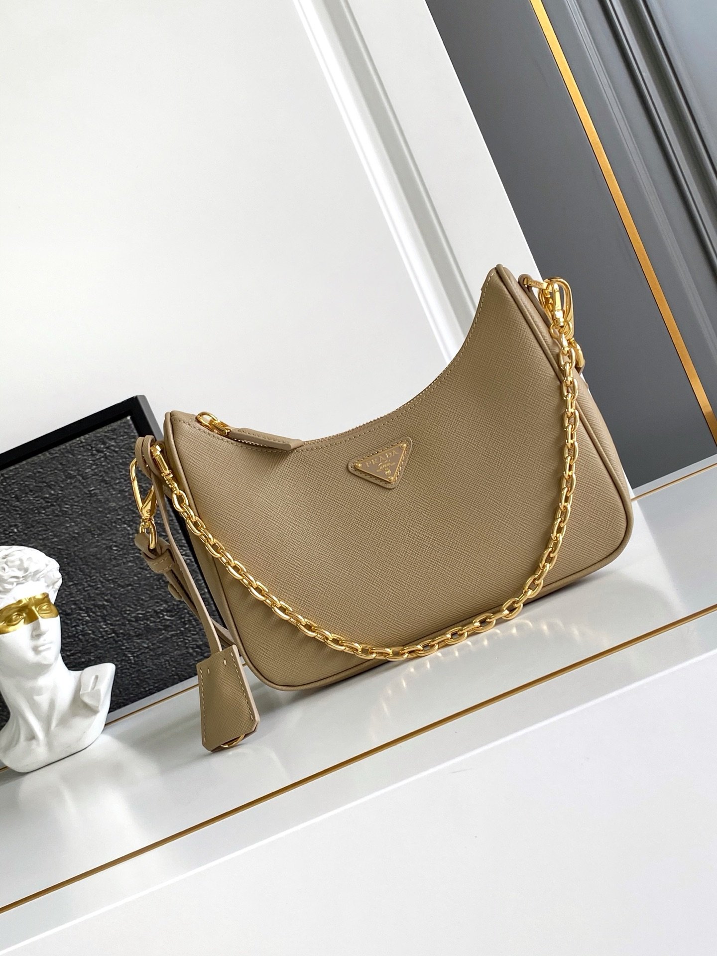 Prada Re-Edition 2005 Saffiano Leather Shoulder Bag B6020406 - Image 8