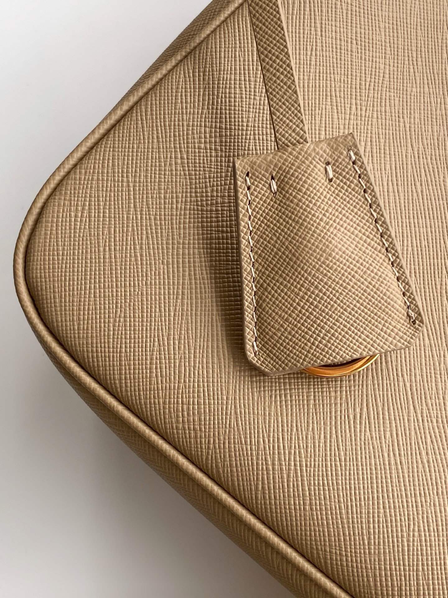 Prada Re-Edition 2005 Saffiano Leather Shoulder Bag B6020406 - Image 9