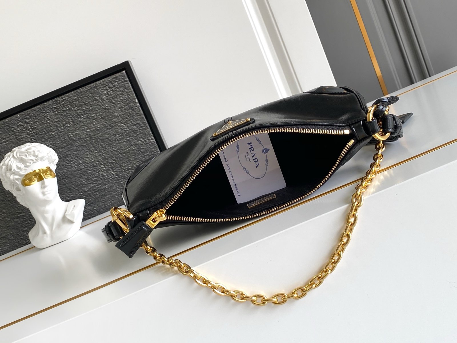 Prada 2002 Large Leather Shoulder Bag B6020407 - Image 9