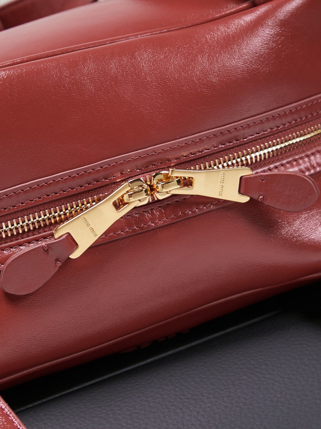 Miu Miu Leather Zipped Shoulder Bag B6020505 - Image 11