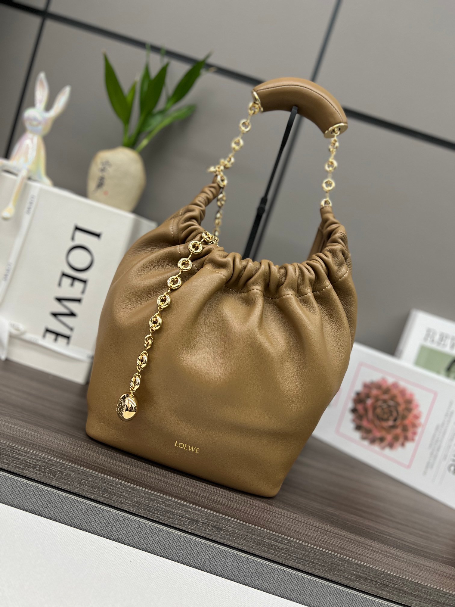 Loewe Napa Leather Squeeze Handbag B6021001 - Image 2