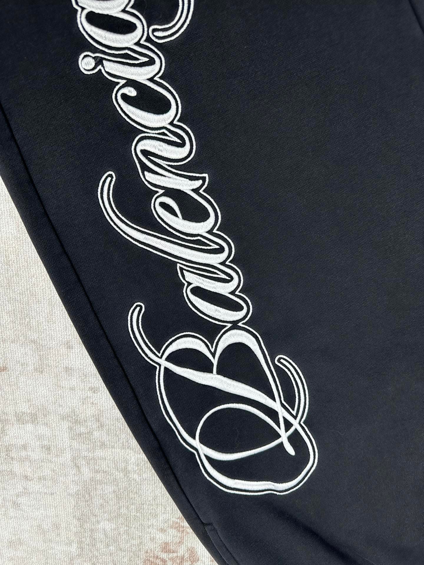 Balenciaga Cursive Baggy Pants M6021106 - Image 3