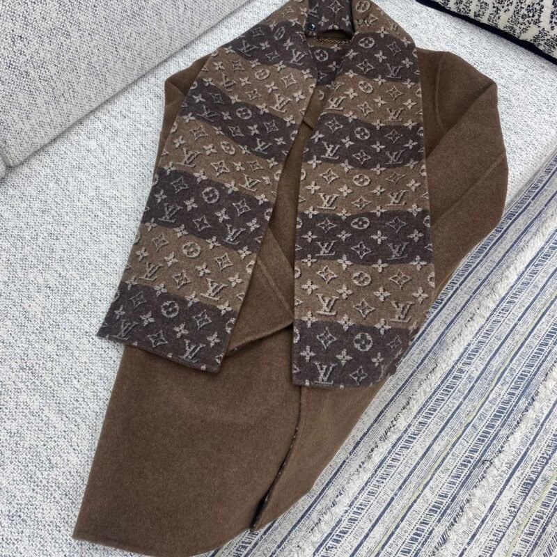 LOUIS VUITTON embossed mixed-color coat M6021301