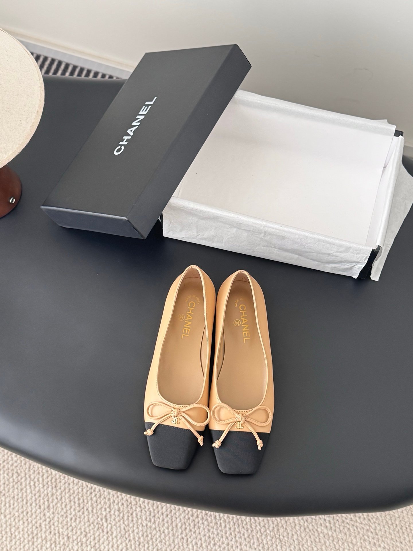 Chanel Mary Jane shoes B6022104 - Image 2