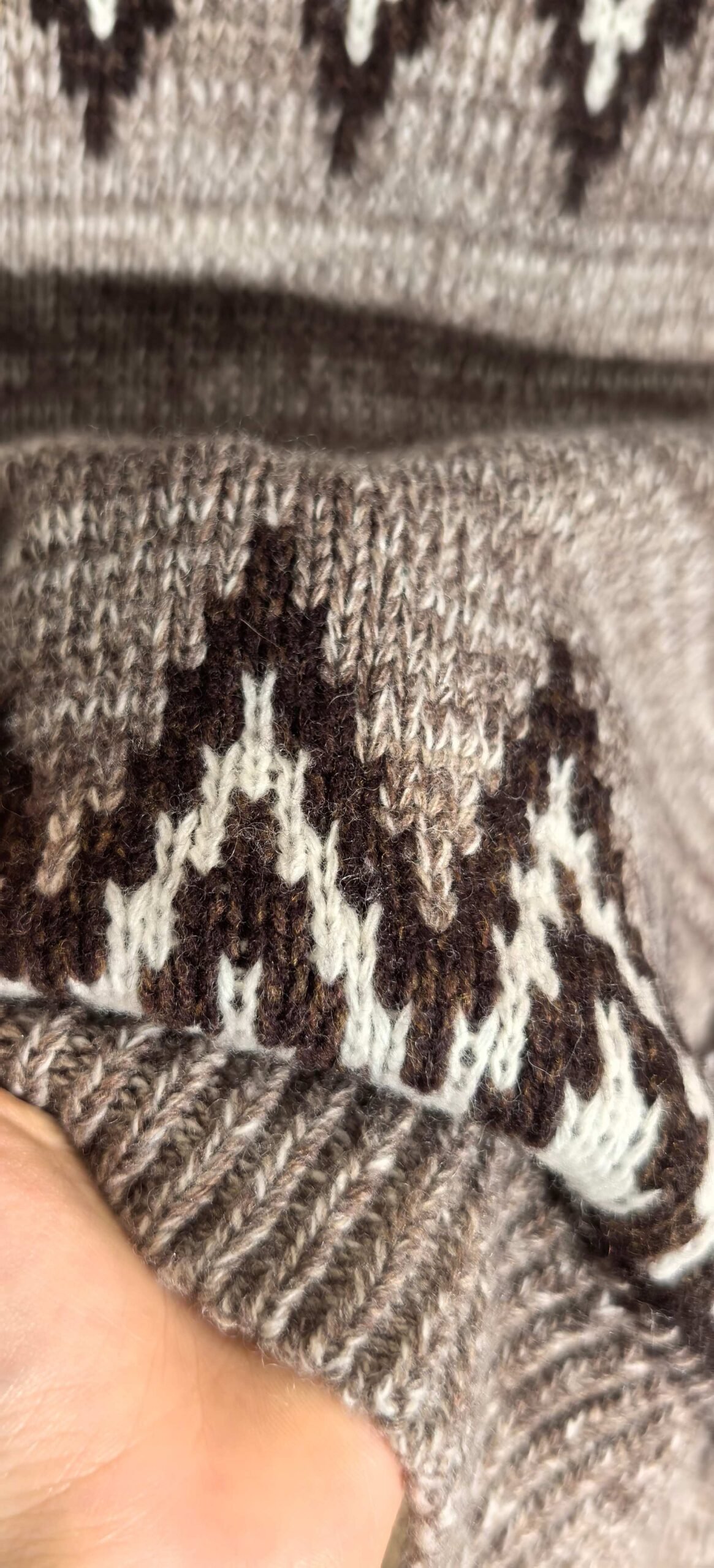 RL Fer Island Jacquard Round Neck Knitted Cardigan W6022106 - Image 4