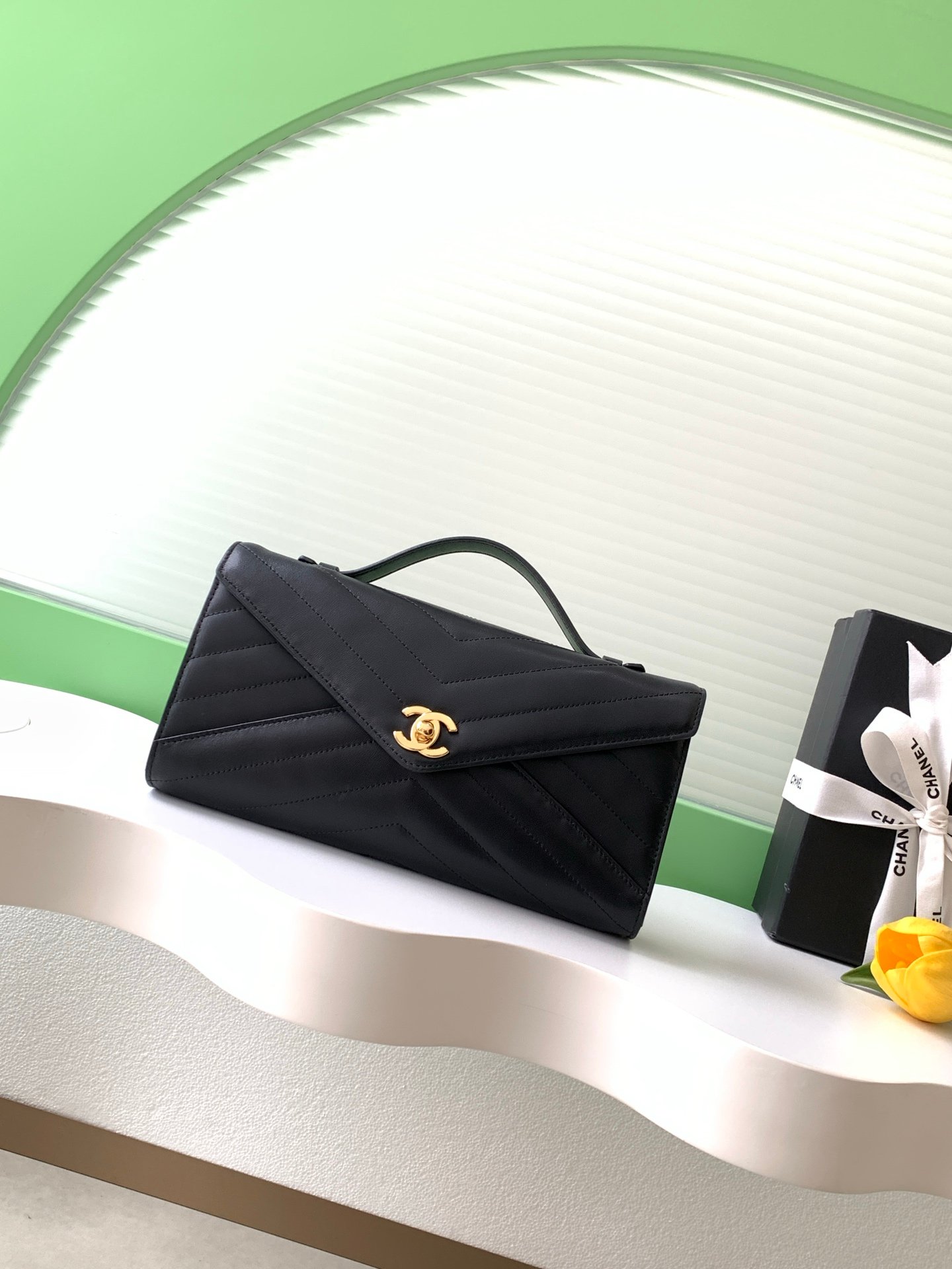 Chanel Chevron Calfskin Flap Bag B6022408 - Image 5