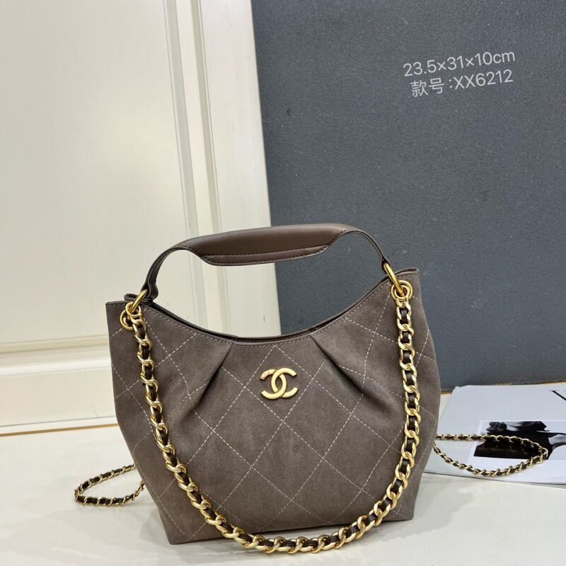 CHANEL handbag B6022603