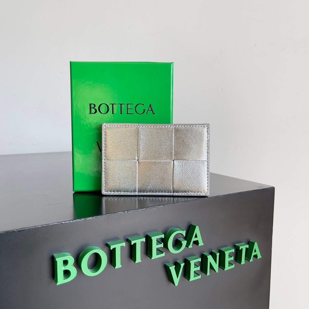 Bottega Veneta Cassette series double-fold wallet B6030104 - Image 6