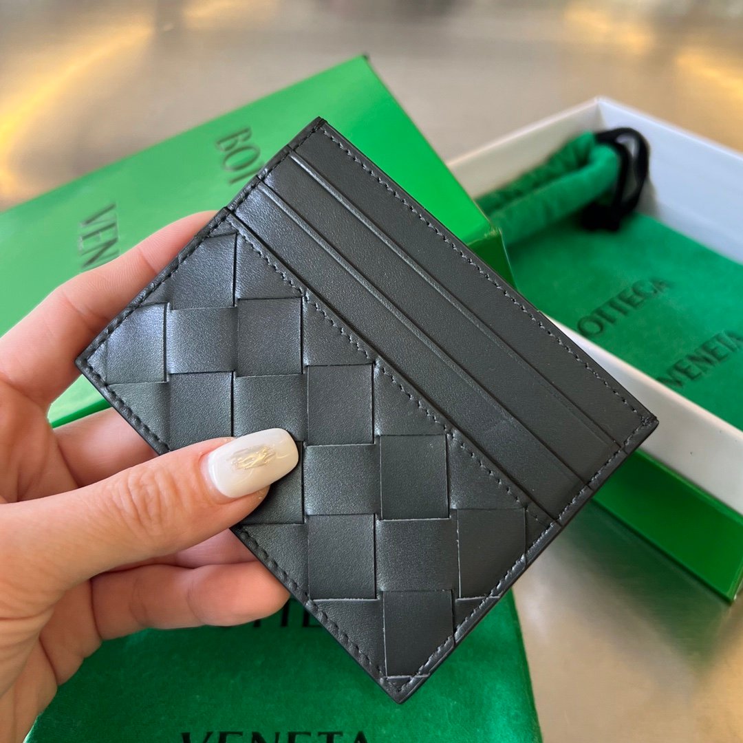 Bottega Veneta Men's Intrecciato Credit Card Case B6030105 - Image 2